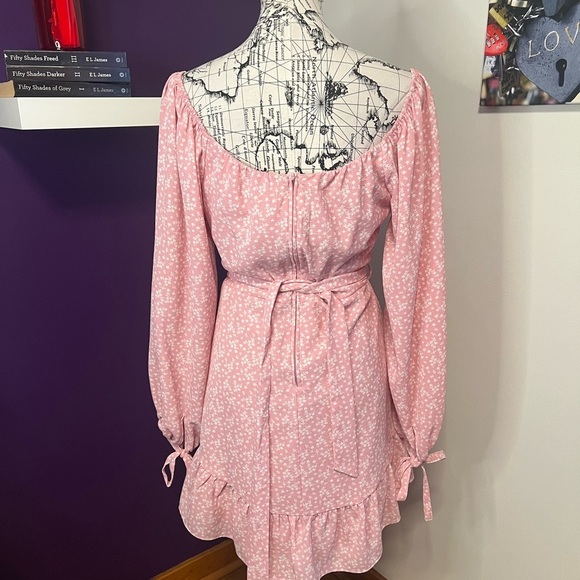 B. Darlin Long Sleeve Pink and White Dress - Picture 6 of 8